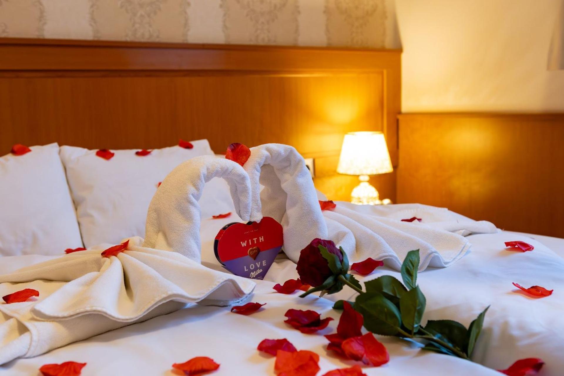 Hotel Barbakan Печ Экстерьер фото