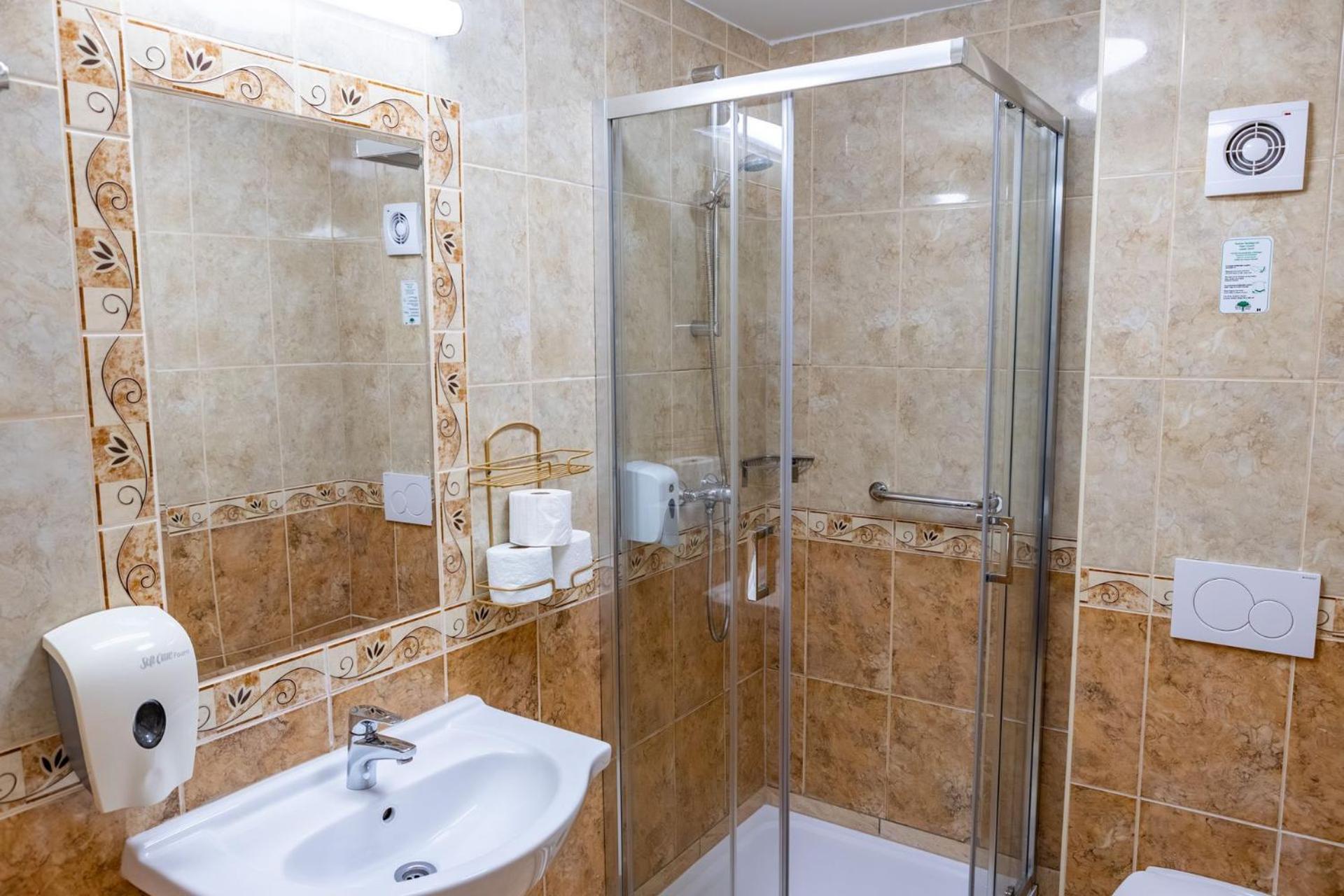 Hotel Barbakan Печ Экстерьер фото